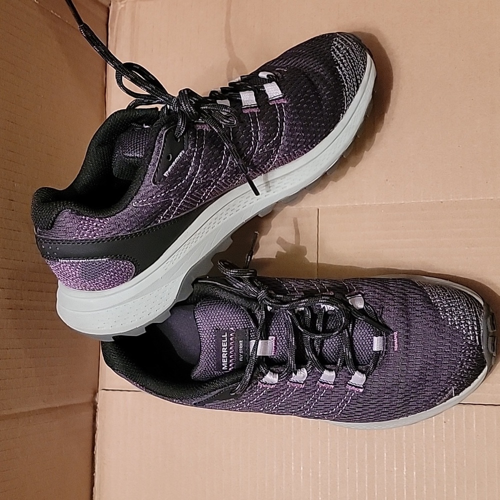Merrell size 7 1/2 Fly Strike